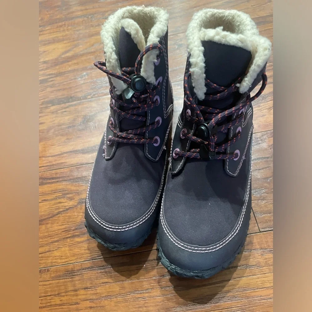 BOGS waterproof- second factory-k Skyler- youth size 3